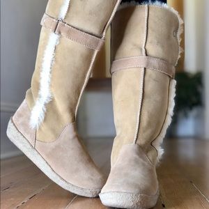 Eddie Bauer Sheep skin boots -RARE-
